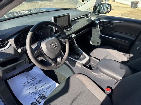 Certified 2025 Toyota RAV4 LE image 16