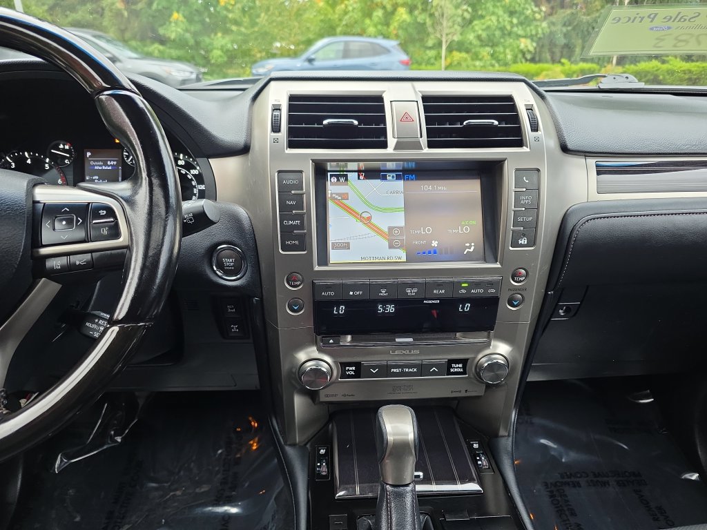 Used 2021 Lexus GX 460 Premium w/ Accessory Package AWD/4WD image 23