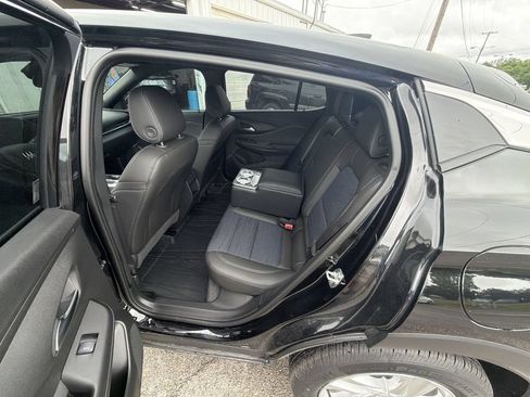 Used 2024 Buick Envista Preferred w/ Convenience I Package FWD image 21