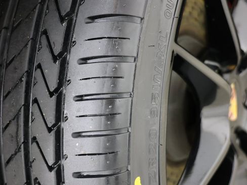 Used 2013 Porsche 911 Carrera 4S image 13