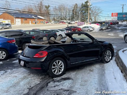 Used 2014 Volkswagen Beetle TDI image 9
