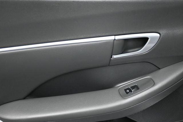 Used 2021 Hyundai Sonata SEL w/ Convenience Package FWD image 10