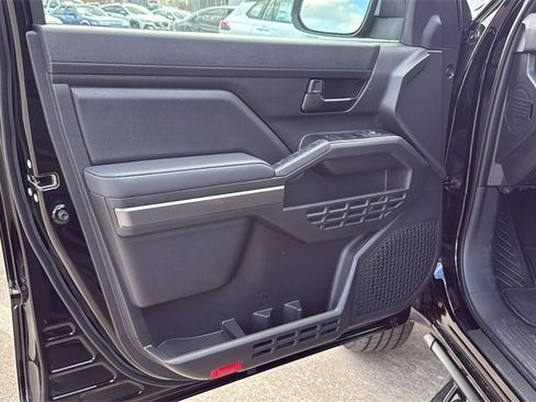 New 2025 Toyota Tacoma SR5 image 9