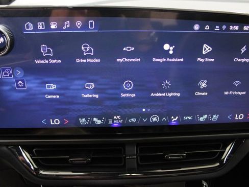 New 2026 Chevrolet Equinox EV RS image 41