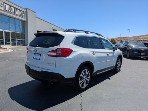 Used 2022 Subaru Ascent Limited w/ Technology Package AWD/4WD image 3