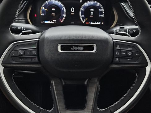 New 2026 Jeep Grand Cherokee Altitude AWD/4WD image 21