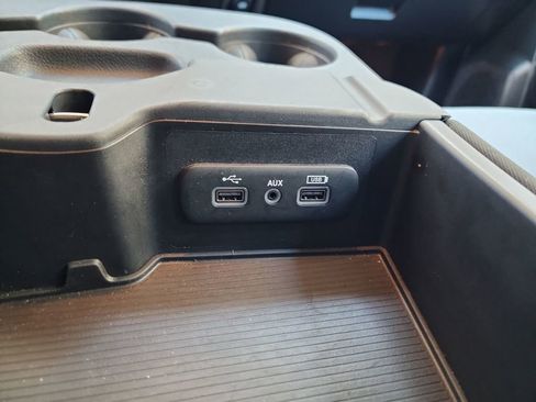 Used 2024 RAM 1500 Classic SLT image 33