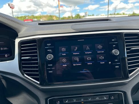 Certified 2023 Volkswagen Atlas SEL AWD/4WD image 69