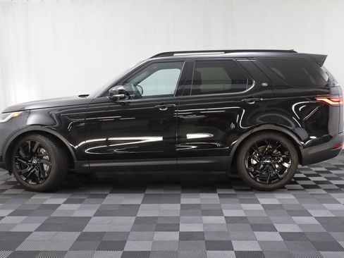 Certified 2025 Land Rover Discovery S image 4