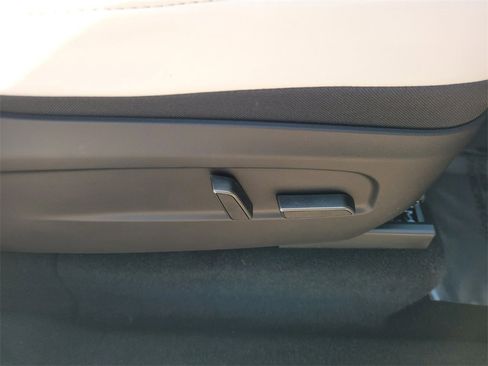 Used 2026 Tesla Model Y Long Range image 17