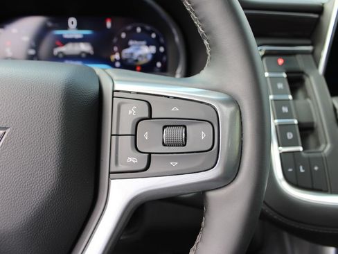 Used 2024 Chevrolet Suburban Z71 w/ Luxury Package AWD/4WD image 22
