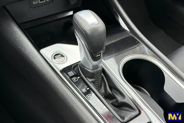 Used 2024 Nissan Altima 2.5 SV FWD image 24