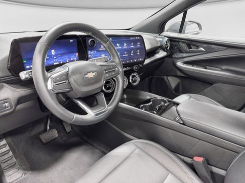 Used 2025 Chevrolet Blazer EV LT AWD/4WD image 16