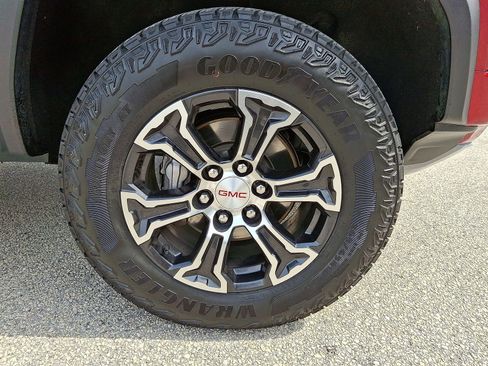 Certified 2023 GMC Canyon AT4 w/ AT4 Premium Package image 27