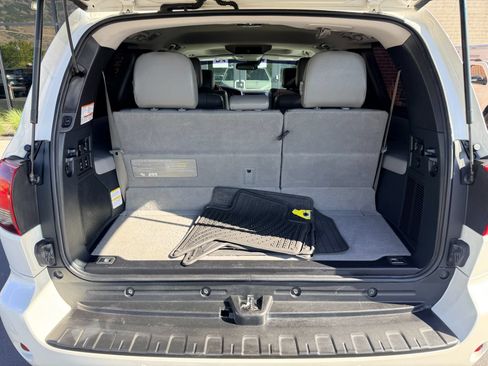 Used 2018 Toyota Sequoia Platinum w/ Carpet Mat Package AWD/4WD image 10