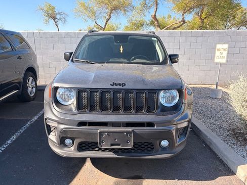 Used 2023 Jeep Renegade Altitude AWD/4WD image 3
