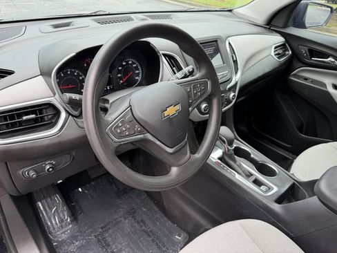 Used 2024 Chevrolet Equinox LS FWD image 13