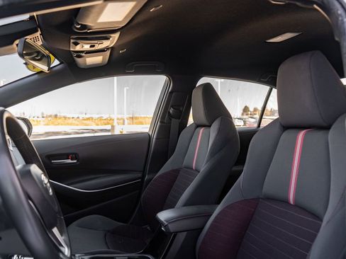 Used 2023 Toyota Corolla SE image 19