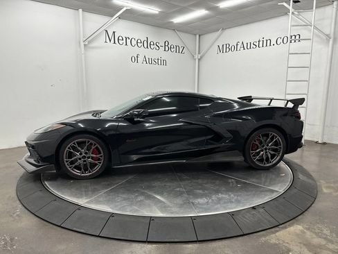 Used 2023 Chevrolet Corvette Stingray Premium Cpe w/ Z51 Performance Package RWD image 4