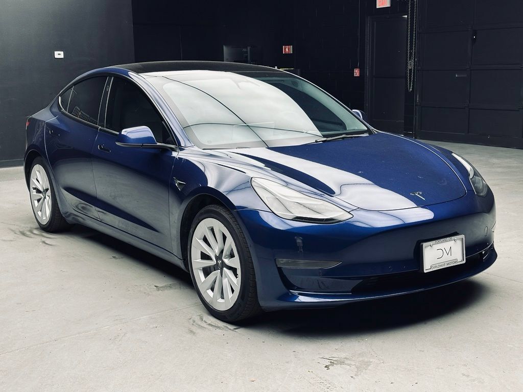 Used 2022 Tesla Model 3 Long Range AWD/4WD image 9