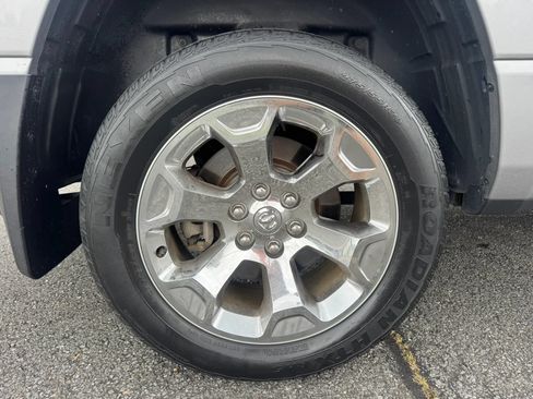 Used 2019 RAM 1500 Big Horn AWD/4WD image 13
