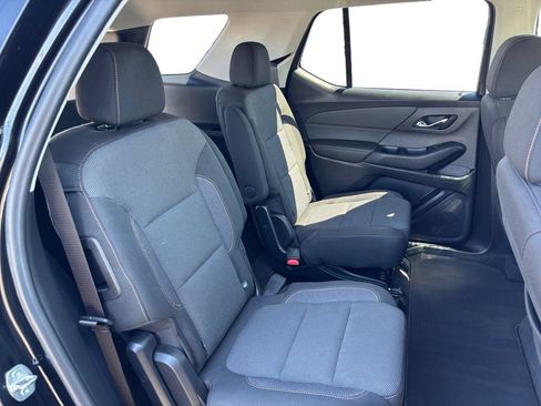 Used 2020 Chevrolet Traverse LT FWD image 18