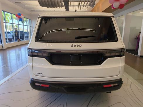 New 2026 Jeep Grand Wagoneer L Limited AWD/4WD image 6