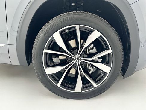 New 2026 Volkswagen Atlas Cross Sport SEL Premium R-Line AWD/4WD image 31