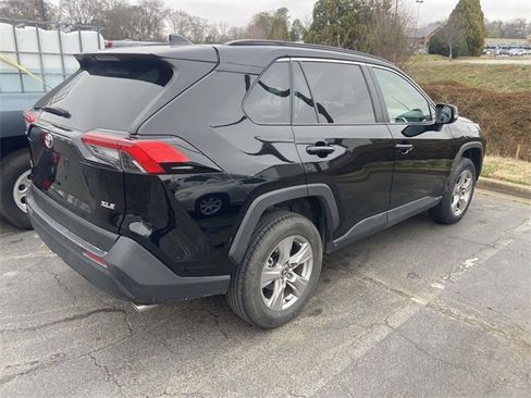 Used 2025 Toyota RAV4 XLE image 2