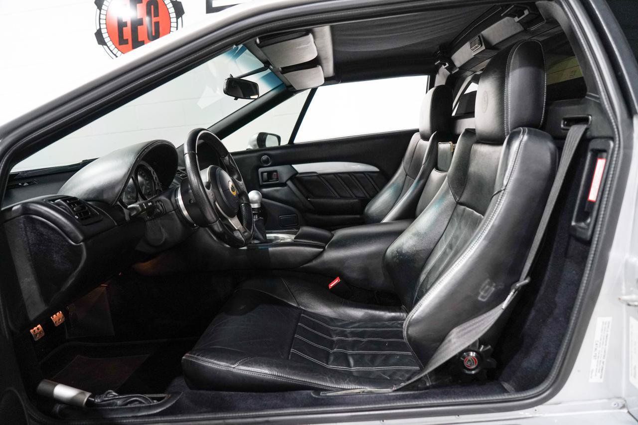 Used 2002 Lotus Esprit RWD image 8