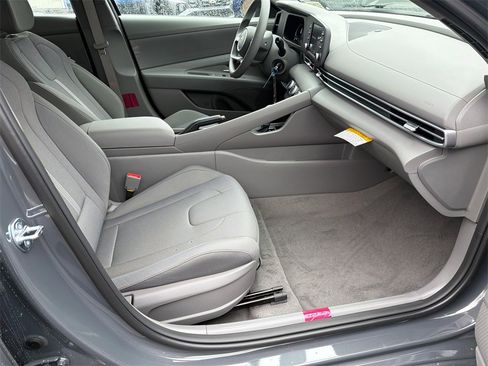 New 2026 Hyundai Elantra SE image 13