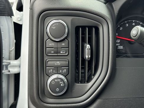 Used 2025 GMC Sierra 1500 Pro w/ Pro Value Package AWD/4WD image 17