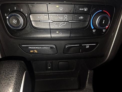 Used 2019 Ford Escape S image 20