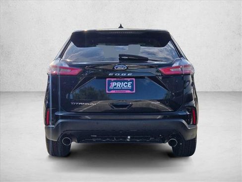 Certified 2022 Ford Edge Titanium AWD/4WD image 6