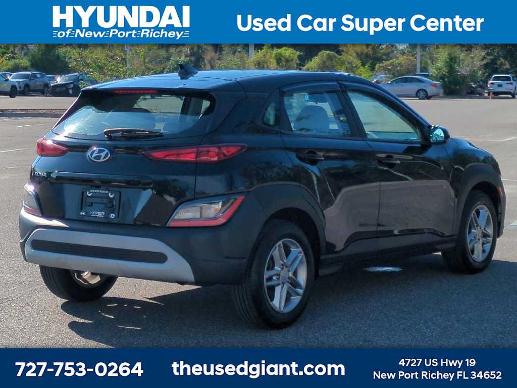Certified 2022 Hyundai Kona SE FWD image 5