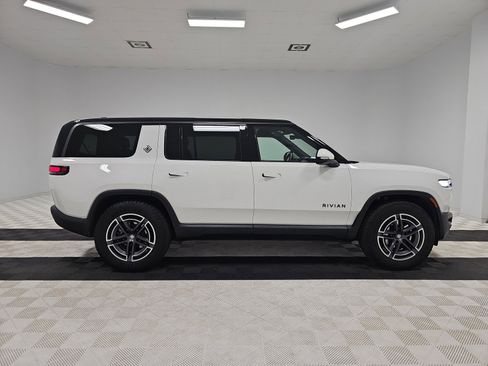 Used 2025 Rivian R1S Adventure image 6