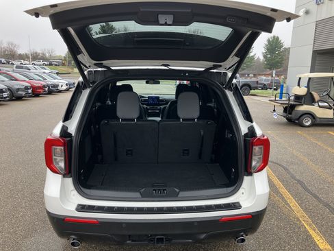 Used 2023 Ford Explorer ST-Line w/ Class IV Trailer Tow Package AWD/4WD image 19