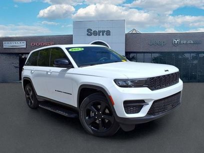 Used 2023 Jeep Grand Cherokee Altitude