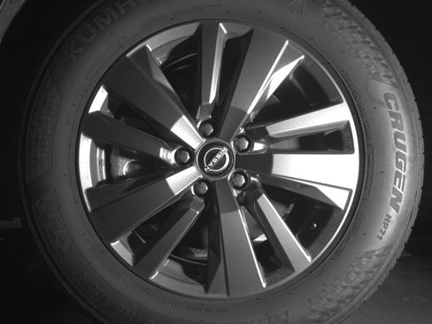 Used 2025 Nissan Pathfinder SV image 12