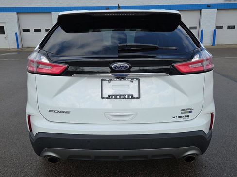 Used 2020 Ford Edge SEL w/ Cold Weather Package image 4