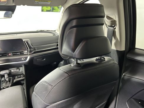 Certified 2024 Kia Sportage EX image 15