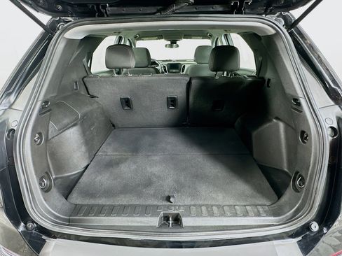 Used 2021 Chevrolet Equinox LS image 26