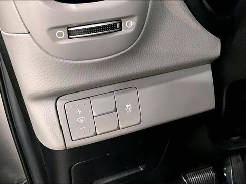 Used 2018 Kia Soul + image 32