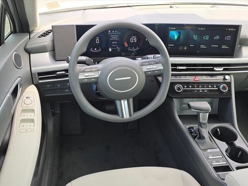 New 2026 Hyundai Sonata SE FWD image 13