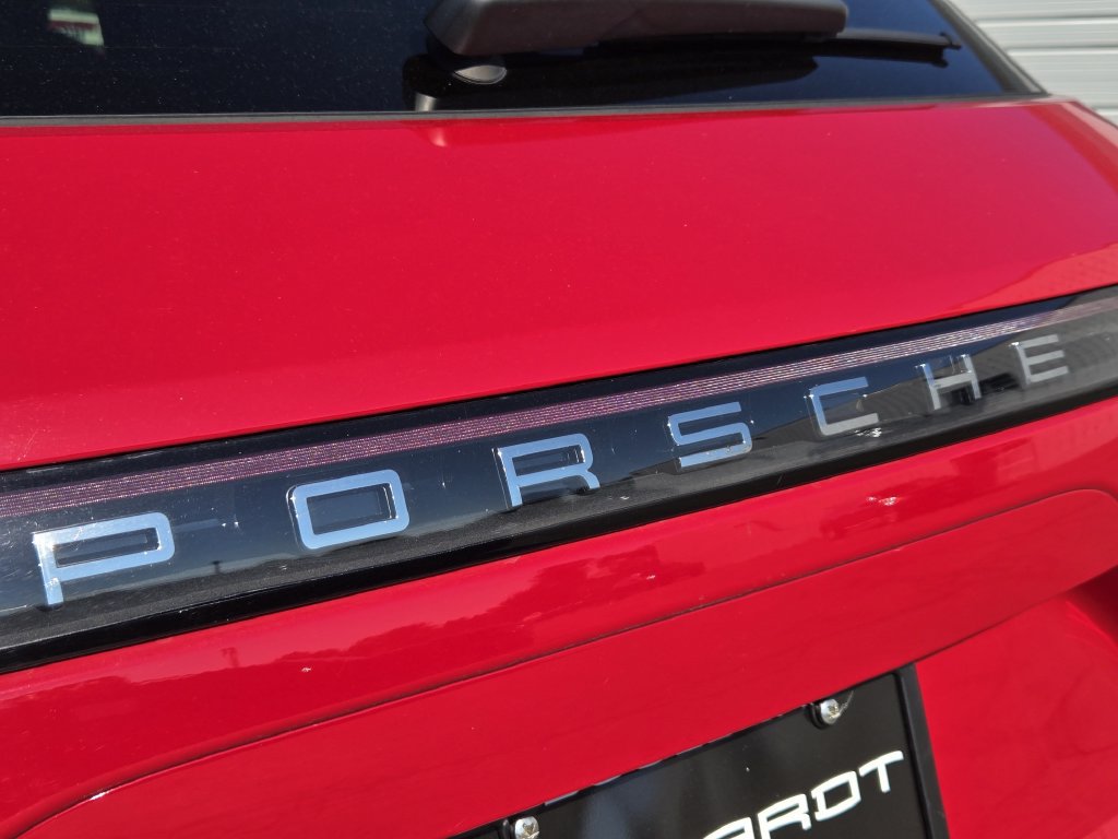 Used 2022 Porsche Cayenne AWD/4WD image 13