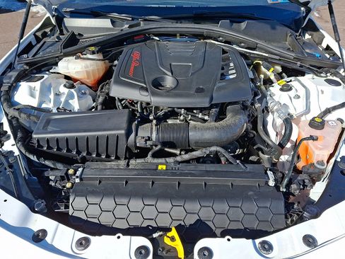 Used 2022 Alfa Romeo Giulia Veloce image 30