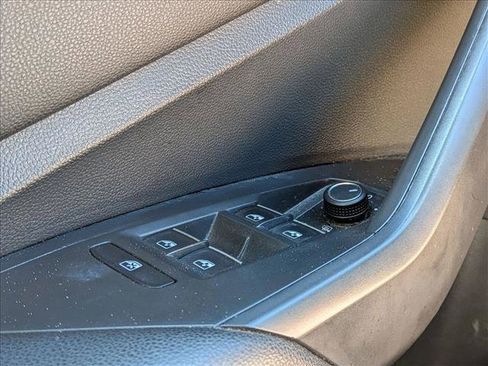 Used 2021 Volkswagen Jetta S w/ Driver Assistance Package image 4