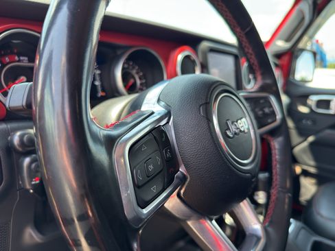 Used 2021 Jeep Gladiator Rubicon AWD/4WD image 22