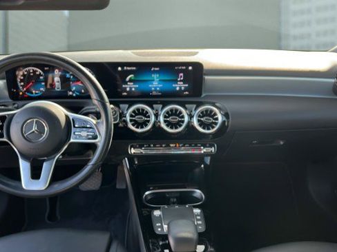 Used 2022 Mercedes-Benz A 220 image 27