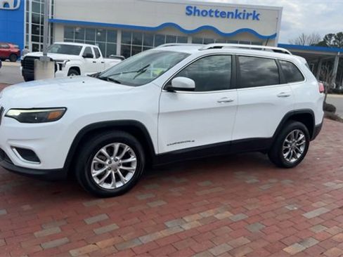 Used 2021 Jeep Cherokee Latitude Plus image 7